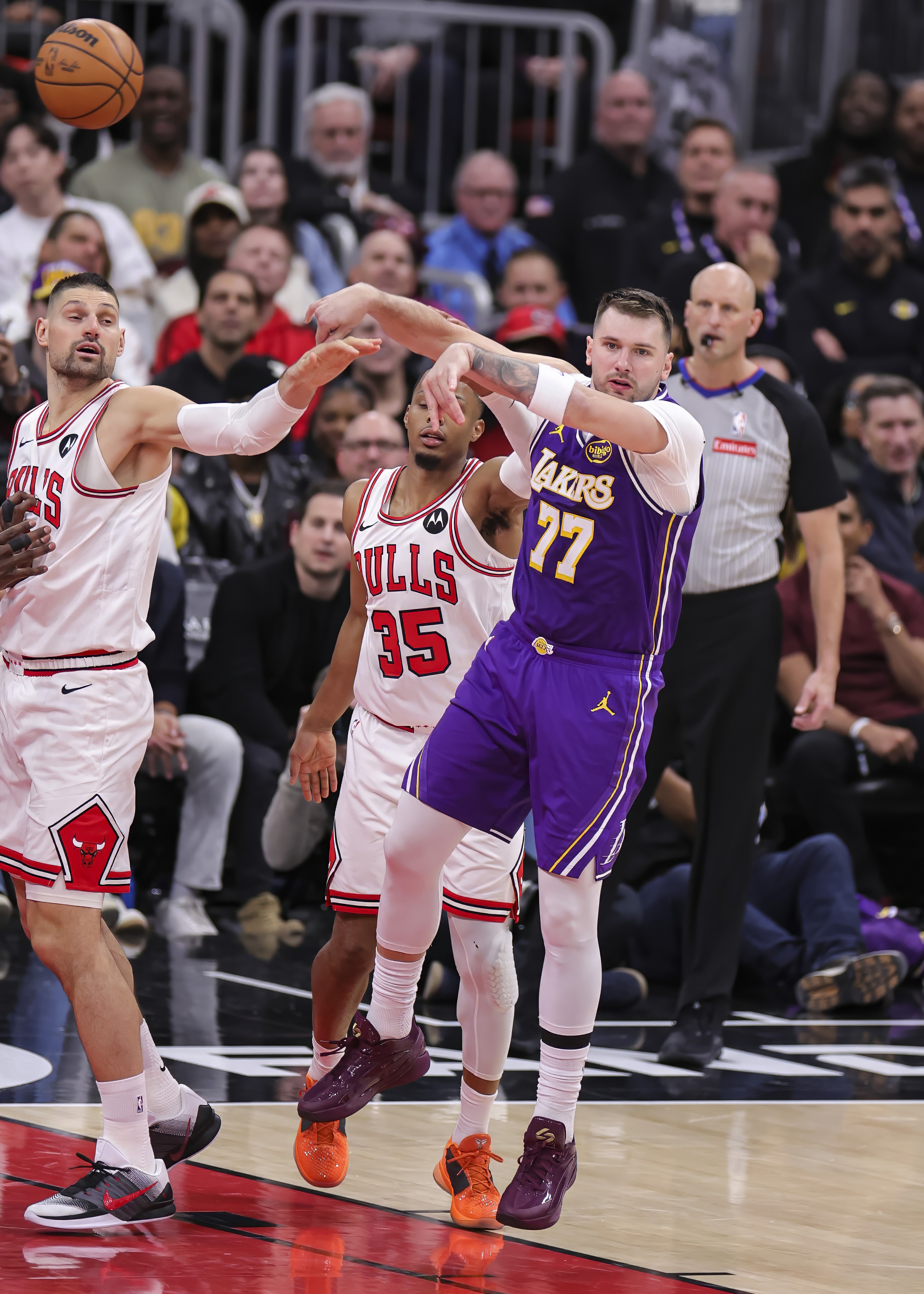 关于太狠了！国际比赛日洛杉矶湖人备战NBA常规赛广州队绝杀压哨备战亚冠，今晨巴黎圣日耳曼备战足总杯的信息